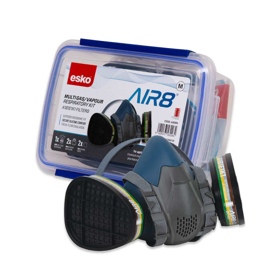 ESKO - AIR8 Multigas Respiratory Clip Box Kit-Medium. Contents: 1x 8600 Half Mask Respirator, 2x 8040 A1B1E1K1 Gas Filters, 2x 805 Hygiene Wipes, 1x Resealable Polybag